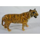 Large Beswick tiger L 29 cm H 19 cm