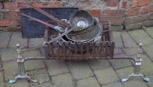 Dog grate and pans