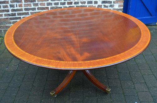 William Tilman Regency style circular table on centre pedestal & sabre legs 160cm diameter