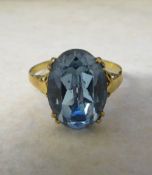 9ct gold dress ring with foil backed glass stone,