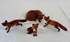 Various Beswick foxes inc 1748