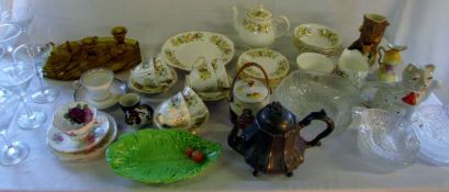 Various ceramics and glassware inc Colclough,