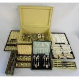 Assorted silver plate inc cased teaspoons etc