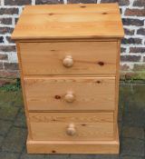 Pine single chest of drawers