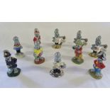 Assorted Wade 'Arthur Hare' figurines (10)