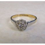 18ct gold diamond cluster ring total carat weight 0.12ct (centre stone 0.