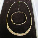 9ct gold tri tone necklace and bracelet total weight 25.