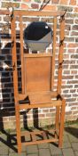 Hallstand with octagonal mirror