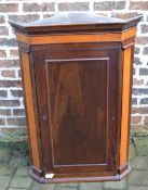 Georgian mahogany & fruit wood corner cupboard with dental course pediment & 3 shaped shelves