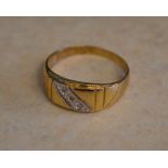 9ct gold signet style ring, approx weight 2.
