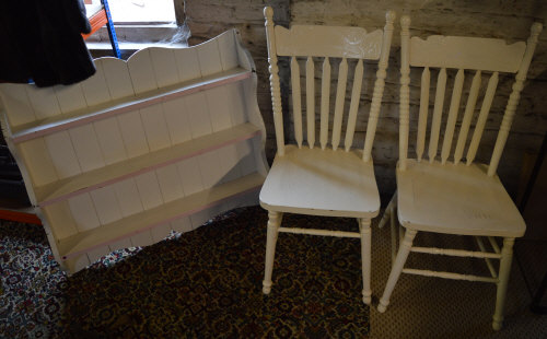 Painted plate rack and 2 painted chairs