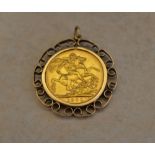 Victorian 1901 full sovereign in a 9ct gold mount