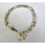 9ct gold small gate bracelet weight 3.