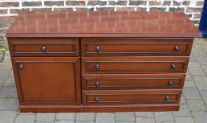 Dressing table with mirror