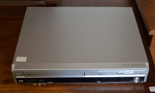 Panasonic dvd / video player (scratched to the front/top)