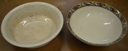 2 wash bowls