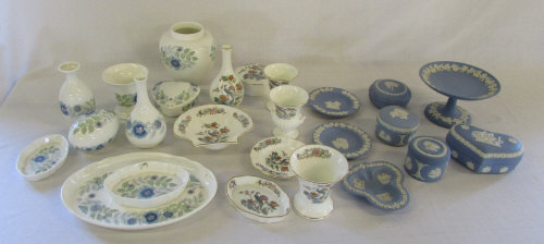 Assorted Wedgwood ceramics inc Jasperware and Kutani crane