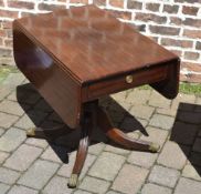 Georgian Regency Pembroke table on central pedestal