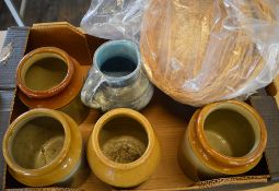 Various pots,