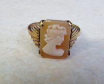 9ct gold cameo ring size N total weight 3.