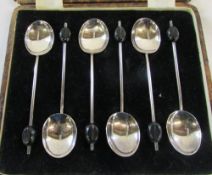 Cased set of 6 coffee bean silver spoons Birmingham 1934 total weight 1.