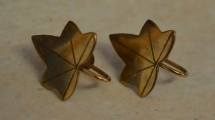 9ct gold pair of earrings in the shape of ivy, screw back, approx weight 3.