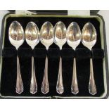 Cased set of silver teaspoons Sheffield 1942 weight 2.