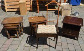 2 nests of tables, stool,