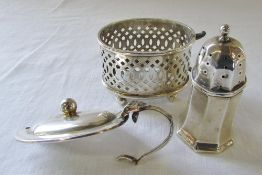 Silver mustard pot (af) Sheffield 1899 & pepper pot Birmingham 1896 total weight 3.