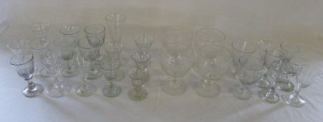 Assorted vintage glassware