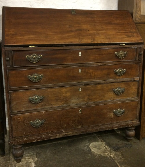 Georgian mahogany bureau with replacement handles on turned feet - Image 2 of 2