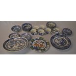 Various blue & white ceramics including willow pattern
