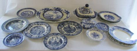 Assorted blue and white ceramics inc Spode (some af)