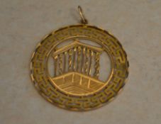 14ct gold ornate pendant (possibly Parthenon,