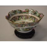 Oriental bowl on stand