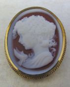 9ct gold cameo brooch