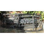 Metal garden arch