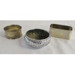 Silver salt Sheffield 1897 and 2 napkin rings inc Birmingham 1974 total weight 2.