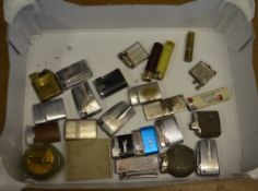 Vintage lighters including Ronson