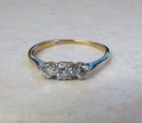 18ct gold 3 stone diamond ring size K (total weight 1.