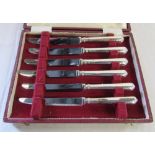 Cased set of silver handled butter knives Sheffield 1969