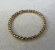 9ct gold twist ring weight 1 g size N/O