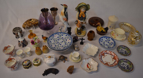 Quantity of ceramics including a Capodimonte figure, various plates/saucers,