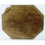 Robert Mouseman Thompson octagonal bread board L 30 cm