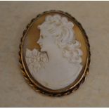 9ct gold cameo brooch / pendant