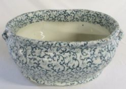 Victorian ceramic foot bath (with crack)