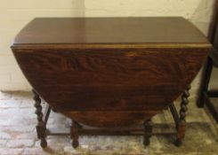 Oak drop leaf table