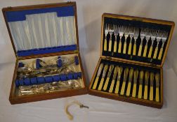 6 silver handled butter knives, quantity of silver plate and a silver plate fish knife / fork set,