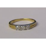 18ct gold diamond trilogy ring approx 0.