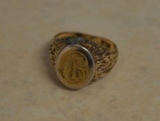 9ct gold monogrammed signet ring, bearing initials possibly MC or CM, total approx weight 4.